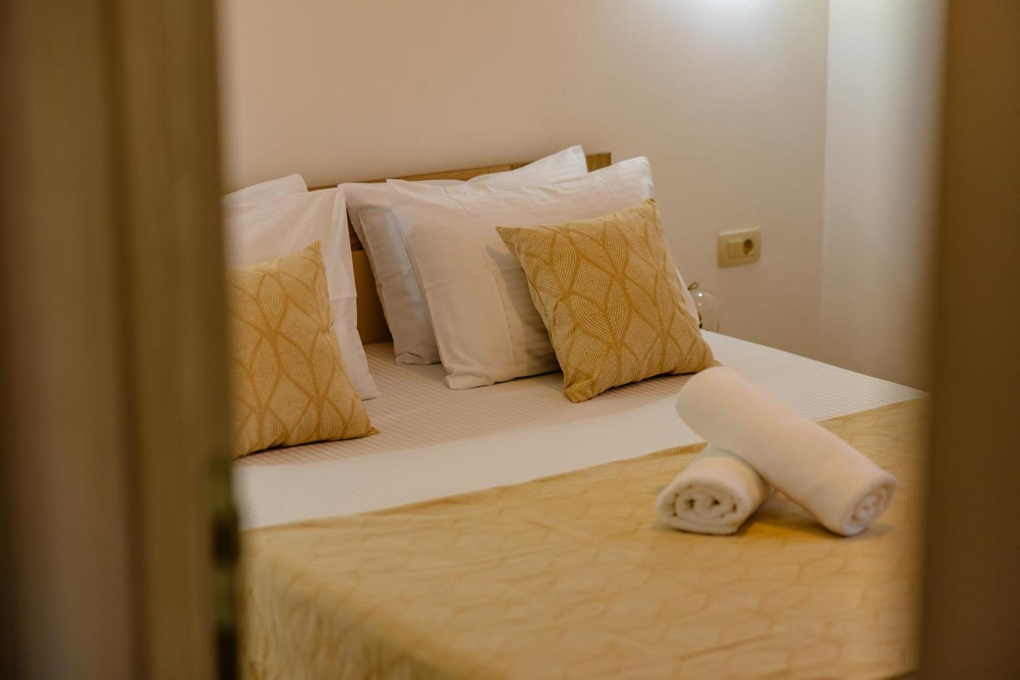 Arvala Apartments Budva Rum bild