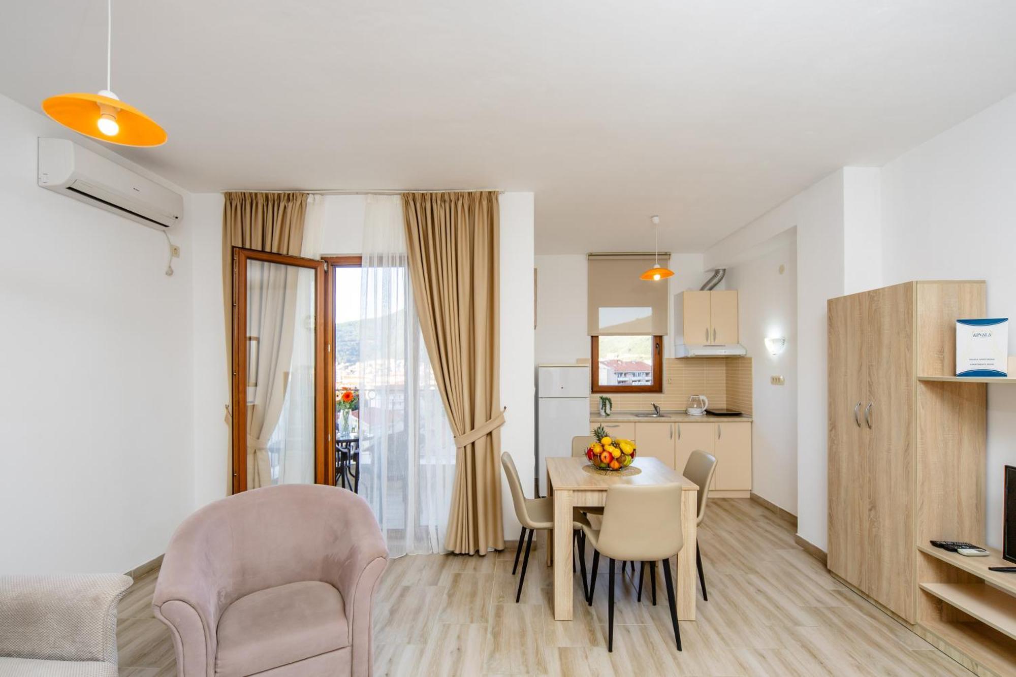 Arvala Apartments Budva Rum bild