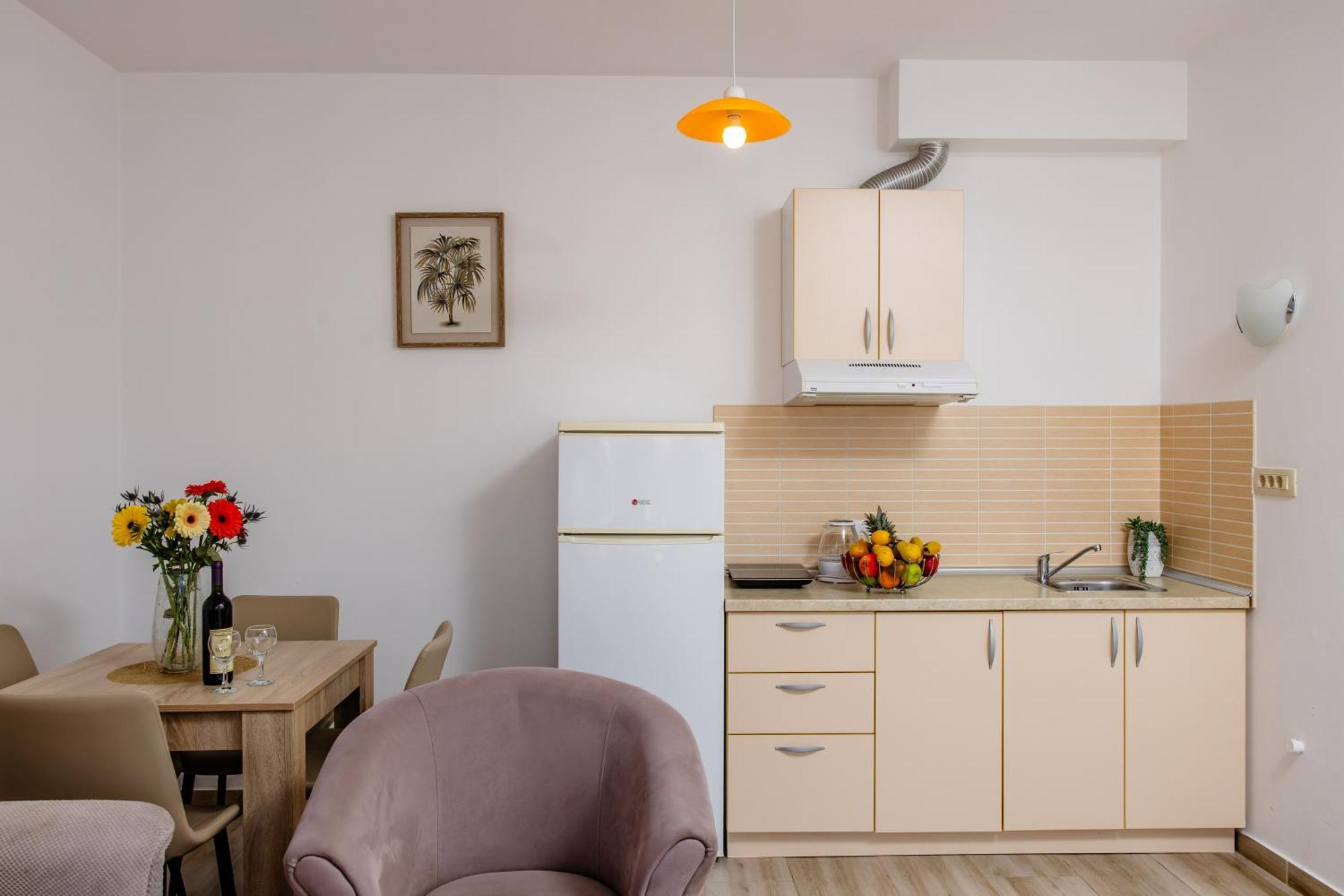 Arvala Apartments Budva Rum bild